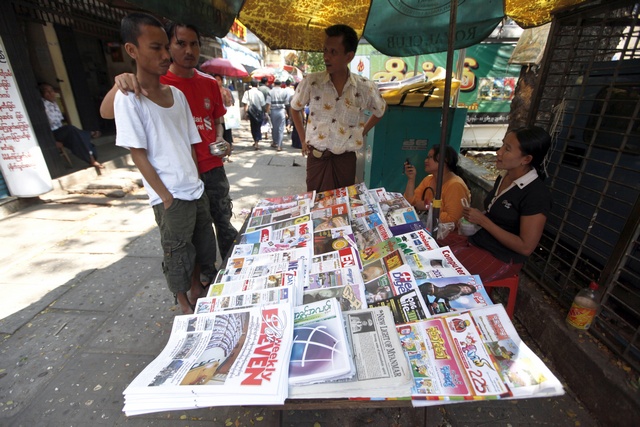 Burmese media groups condemn Unity Weekly arrests