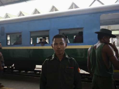 Assault on train leaves three injured in Kachin state