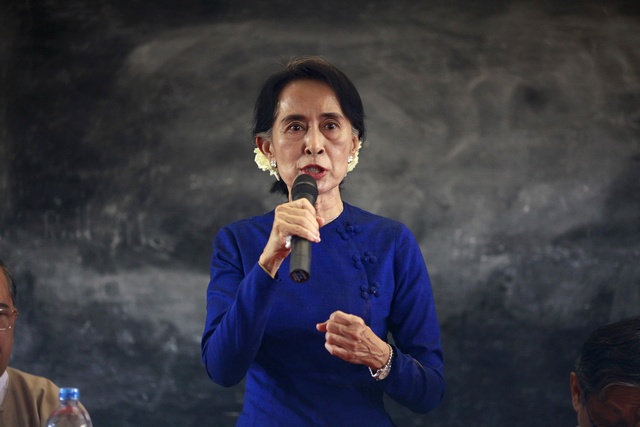 Suu Kyi stands by commission’s report during Monywa visit