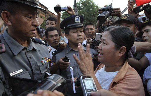 Locals protest Latpadaung mine resumption 