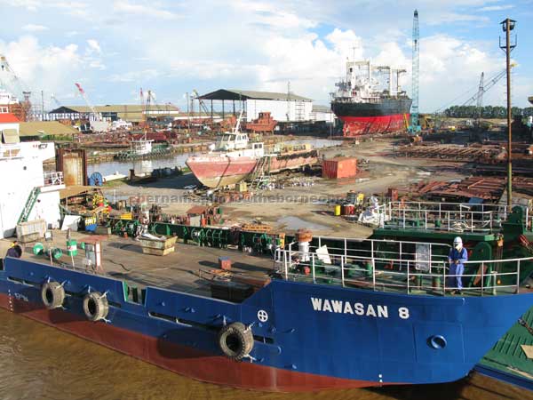 97 Burmese workers in hiding after Borneo shipyard brawl