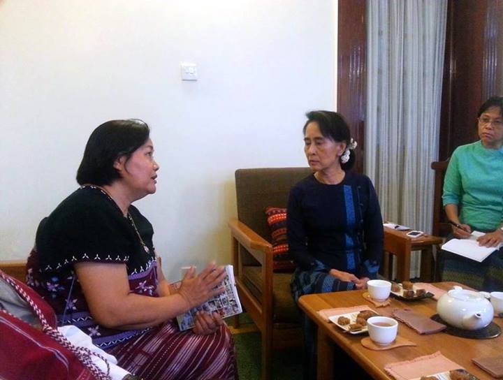 Suu Kyi asks KNU to focus on constitutional reform
