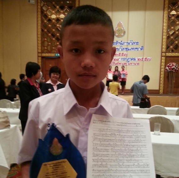 Burmese migrant wins Thai calligraphy award