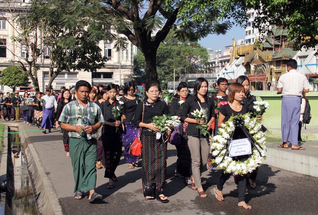 Wreaths laid in Rangoon for Kachin teachers