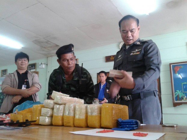 Police bust amphetamine smugglers on Moei River