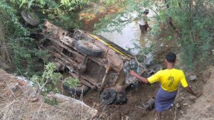 The car crash in which 15 Latpadaung villagers were injured as they returned from the court ruling on Thursday (Photo: DVB) 