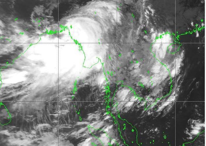 Cyclone Komen weakens, rains continue across Burma