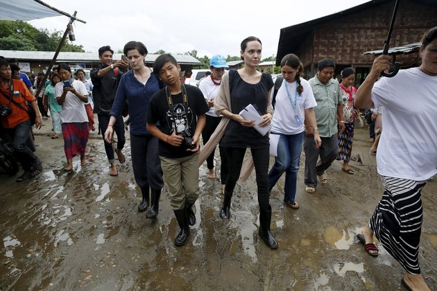 Angelina visits Kachin IDPs