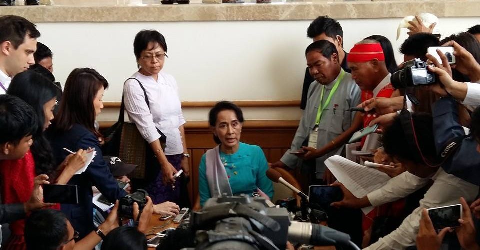 Suu Kyi pledges support to ousted Shwe Mann
