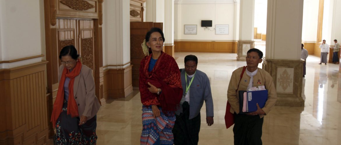 Burma to begin new chapter as parliament convenes