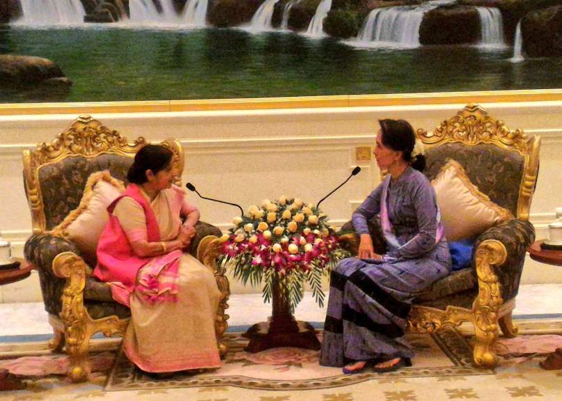 Indian FM in Burma amid reports of border incursion