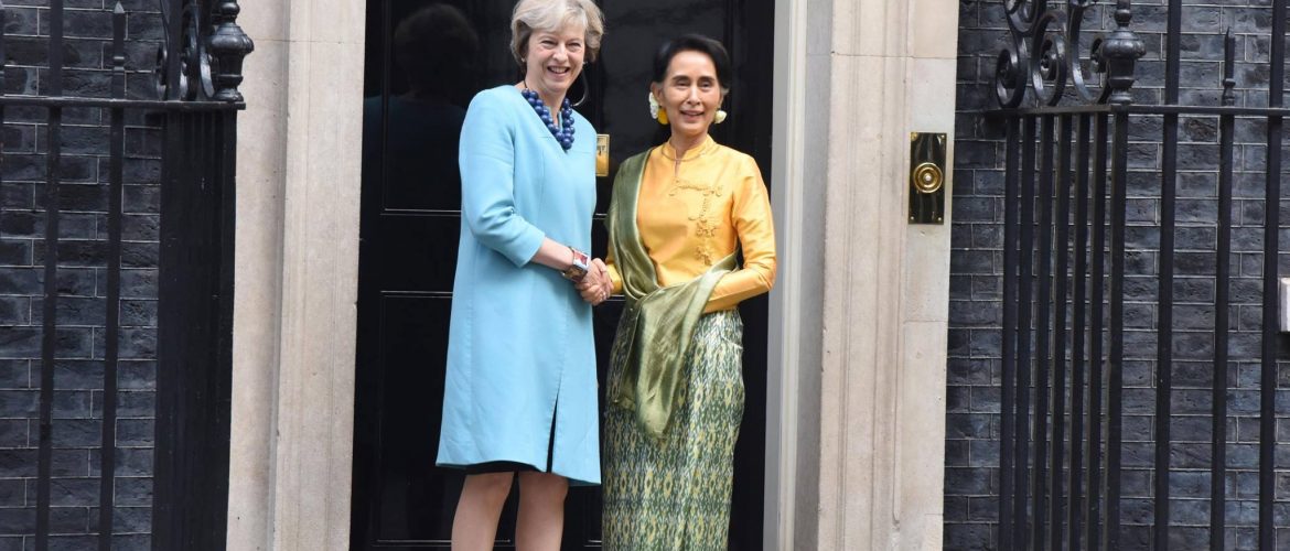 Suu Kyi meets British PM before flying to Washington