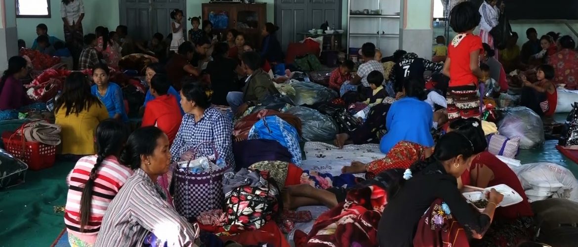 Thousands flee to China during govt, militia clashes