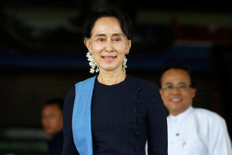 Suu Kyi says changes to telecoms law’s defamation clause under consideration