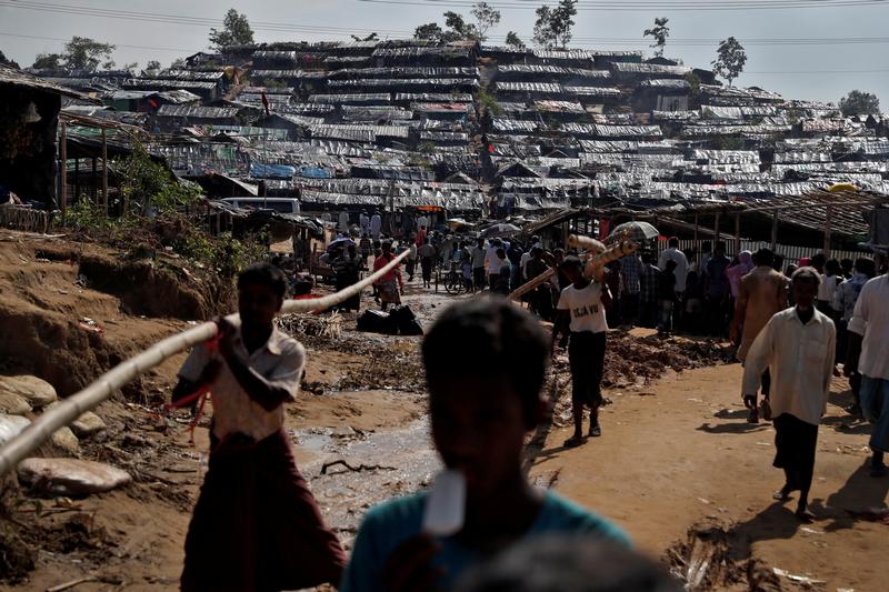UN seeks rapid increase in Rohingya aid; more bodies discovered in Burma