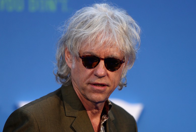 Bob Geldof returns award in protest against Suu Kyi
