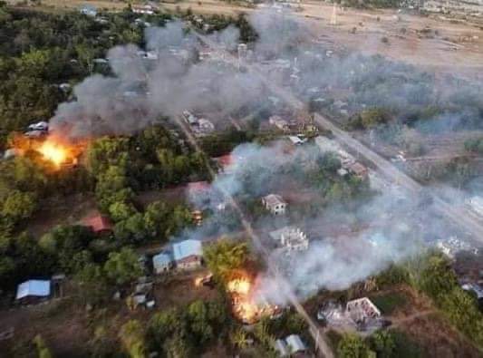 Half of Kayah State capital flees in face of military airstrikes