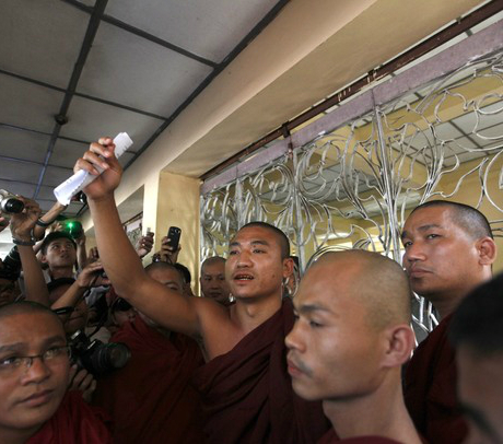 Burma re-arrests Saffron Revolution leader Gambira