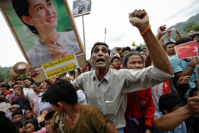 Suu Kyi camp visit called off