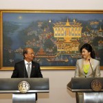 Myanmar’s President Thein Sein shares a light hearted moment with Thai Prime Minister Yingluck Shinawatra during a news conference in Bangkok