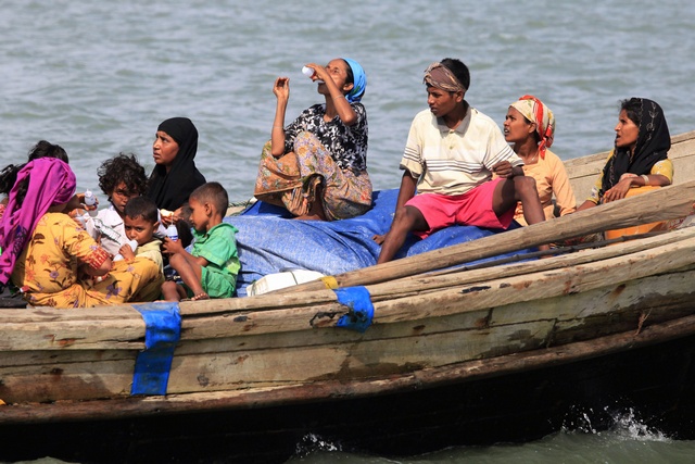 At least 13 Burmese migrants drown off Thai coast