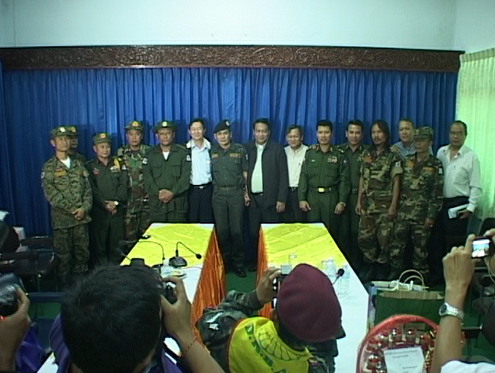 Karen rebel group returns seized weapons to Border Guard Force