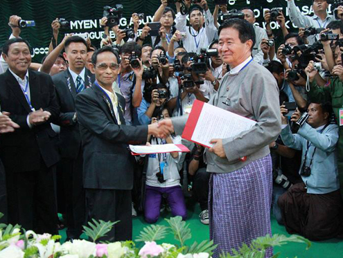 Kachin rebels, govt ink deal aimed at reducing fighting