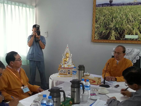 Thein Sein, rebel leader hold historic talks in Naypyidaw