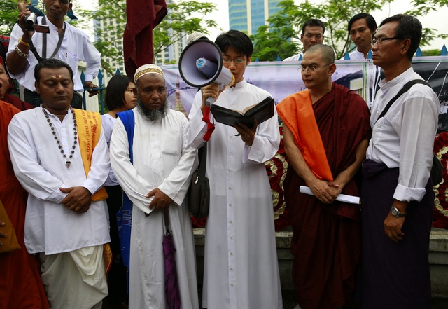 Burma invites public to review faith conversion bill