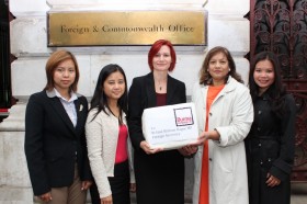 British opposition MP Valerie Vaz (2nd right) receives a petition from Burma Campaign UK. (PHOTO: BCUK)