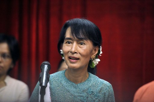 Aung San Suu Kyi on the move to Mogok, Pyin Oo Lwin