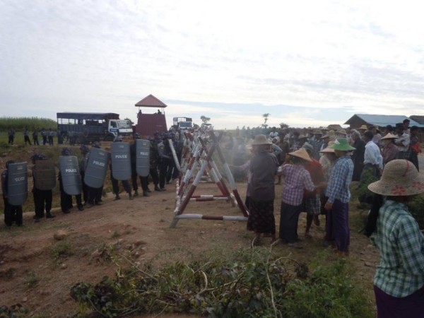 Police remove guard posts to appease Latpadaung villagers