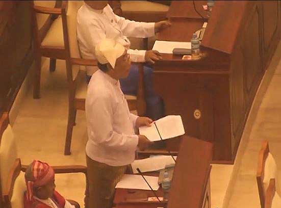 Burmese MP dies in parliament