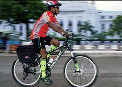 HIV positive cyclist on awareness tour