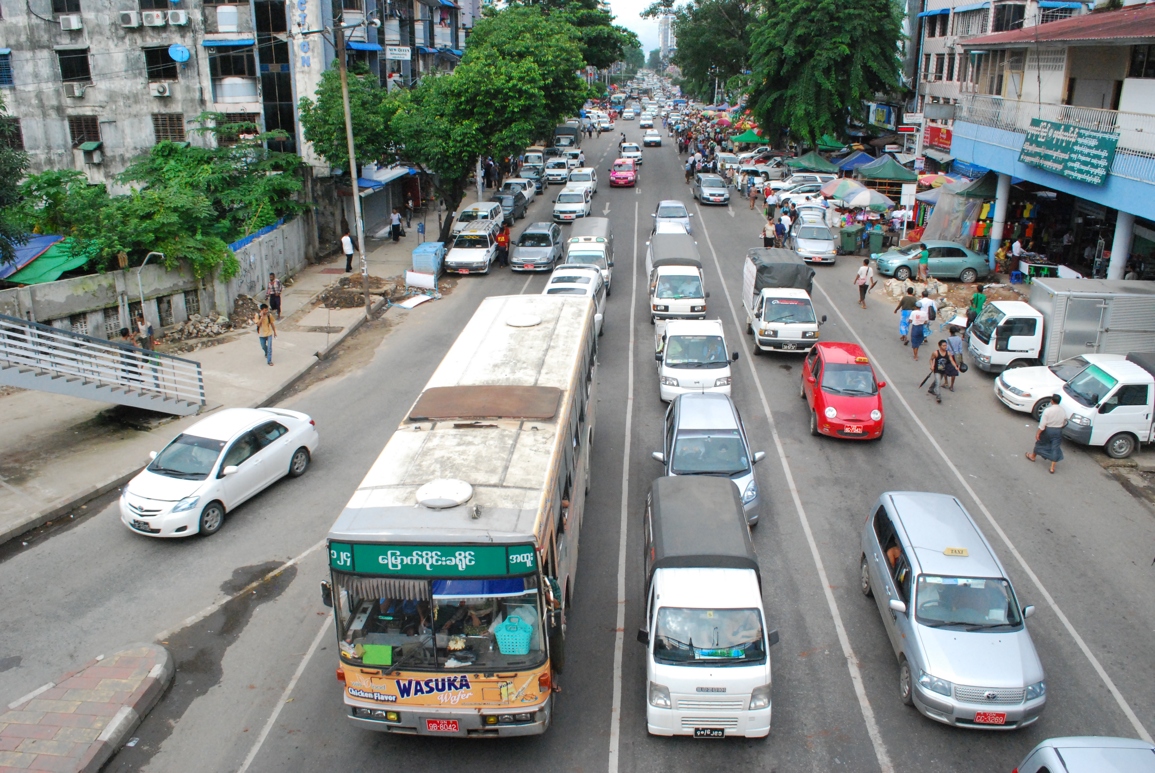 Rangoon police nab 12,000 drivers in a week