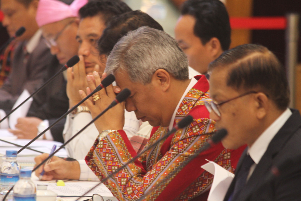 Crunch time for ceasefire talks as delegates meet in Rangoon