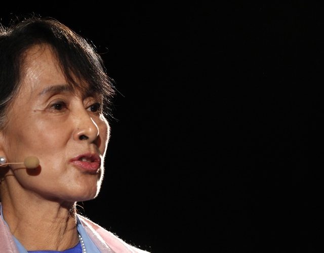 Suu Kyi calls for PR referendum