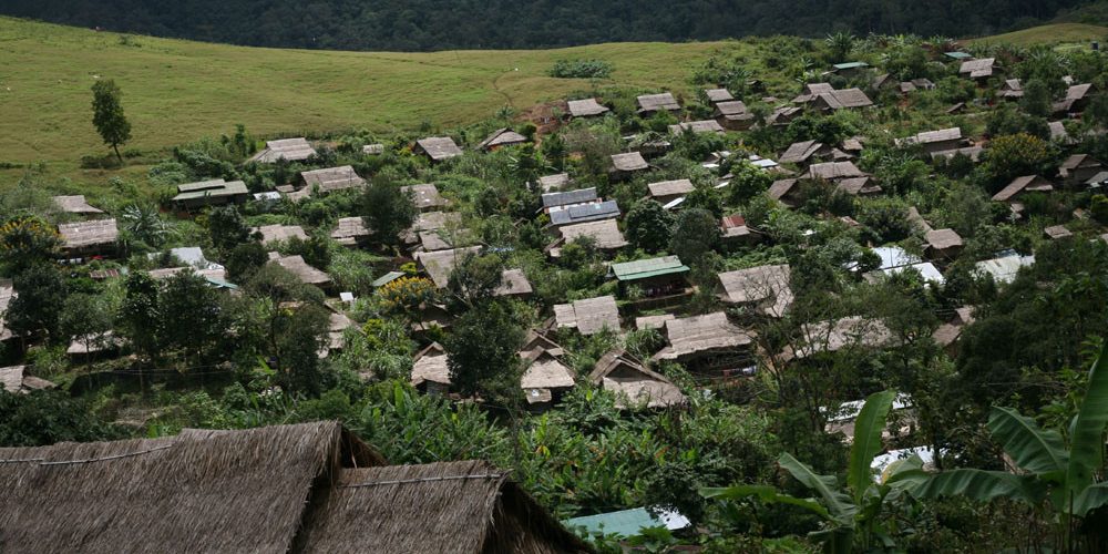 UNHCR urges Burma to resume talks on refugees