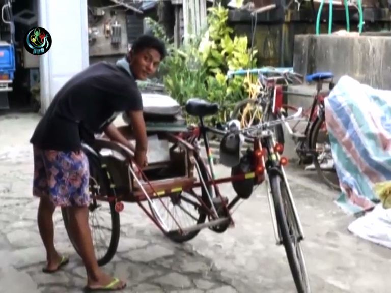 Making a living on Rangoon's roads