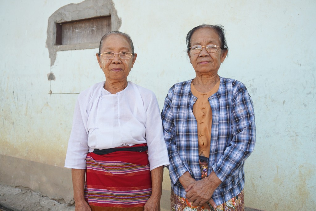 Burmese women (Photo: Wenying Seah/DVB)