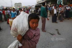 Young refugee in Nansan. (PHOTO courtesy of Tengxun)