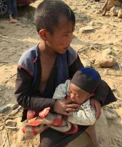 Child refugees displaced in the Kokang region.