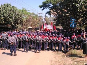 Police lines at the ongoing student sit-in it Letpadan (Photo: DVB)