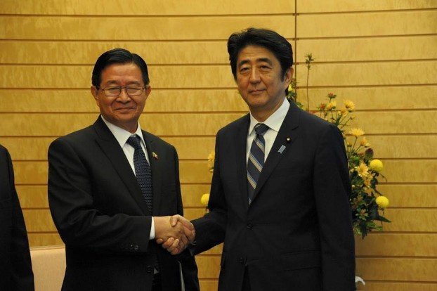 Shinzo Abe pledges support for Burma’s peace process