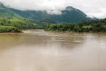 640px-Panorama_salween_river