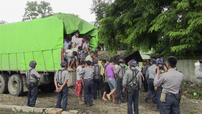 BREAKING: Burma pardons 155 Chinese loggers