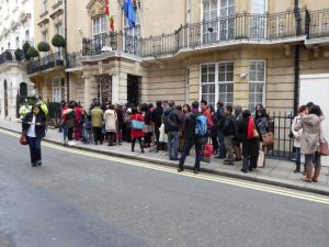 Burmese expats line up to vote at the London Embassy. (PHOTO: Burma Campaign UK)