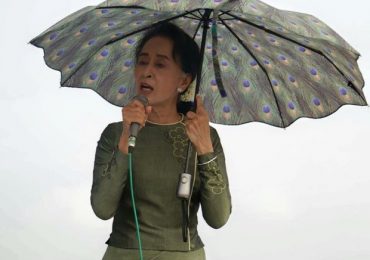Suu Kyi to vote in Bahan