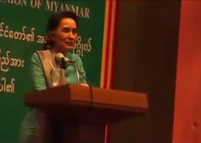 Suu Kyi addresses migrants in Mahachai