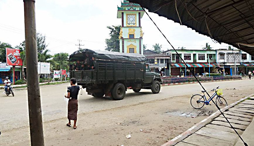 Rohingya insurgents ambush Burmese military truck, five wounded